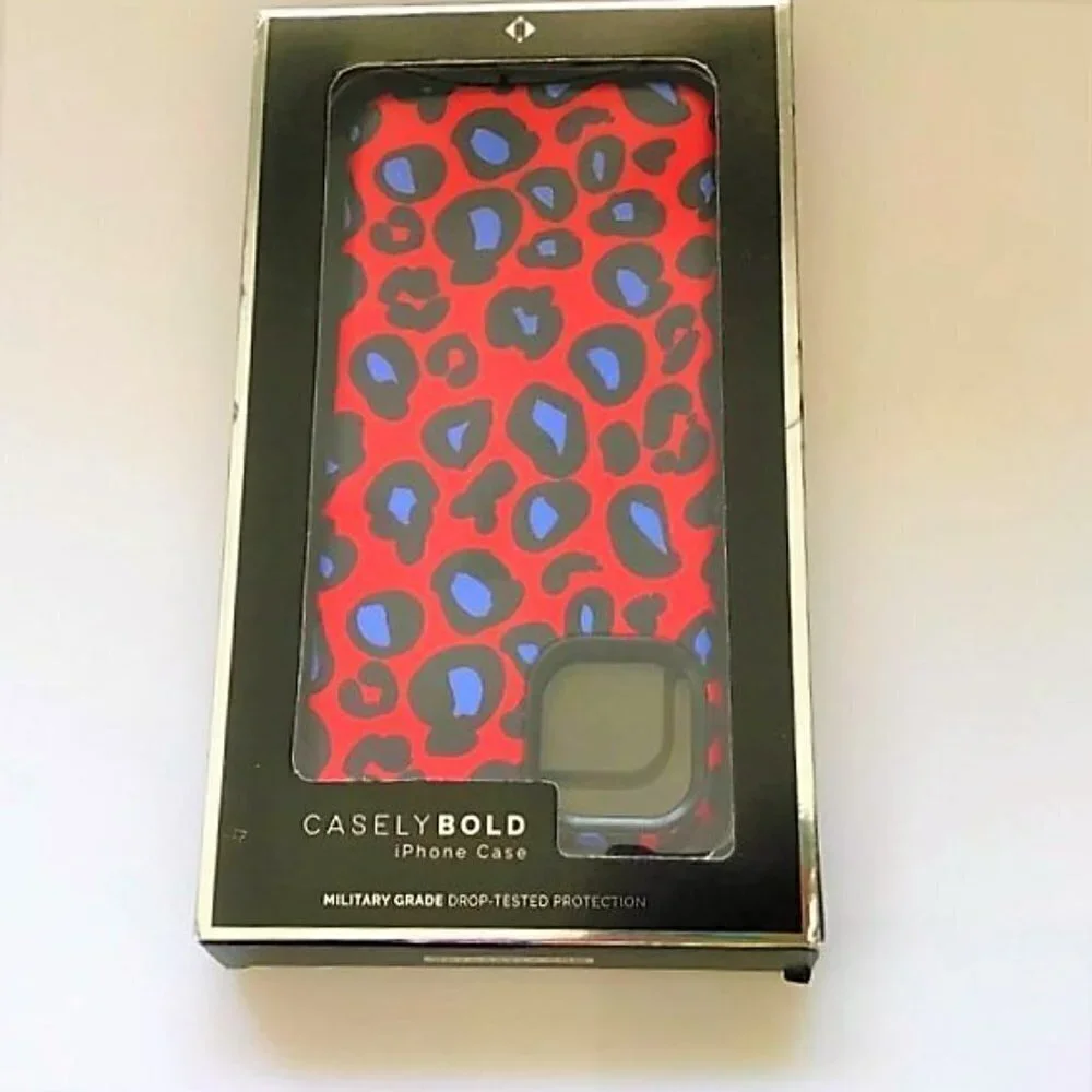 IPHONE 11 MAX INTO THE WILD LEOPARD PHONE CASE